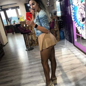 Camille : j’adore rire au téléphone avant de passer aux choses sérieuses Camille - rencontre-Milf-Annonay