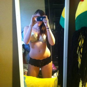 Zahia - rencontre-Cougar-Saint-Denis